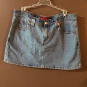 Levi mini denim skirt